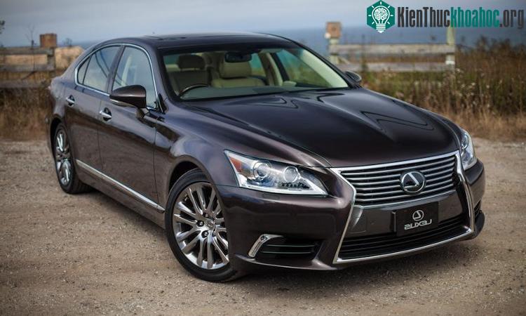 LS 600HL của Thủ tướng Abe được trang bị lốp
