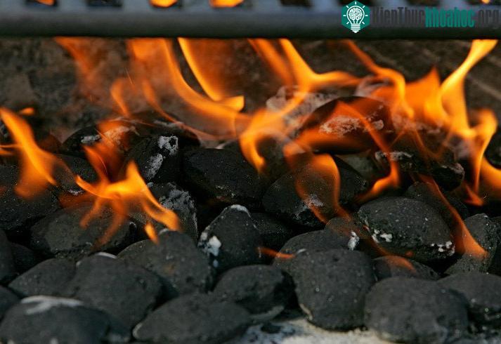 Khí than tỏa ra rất nhiều khí CO - kẻ giết người thầm lặng.