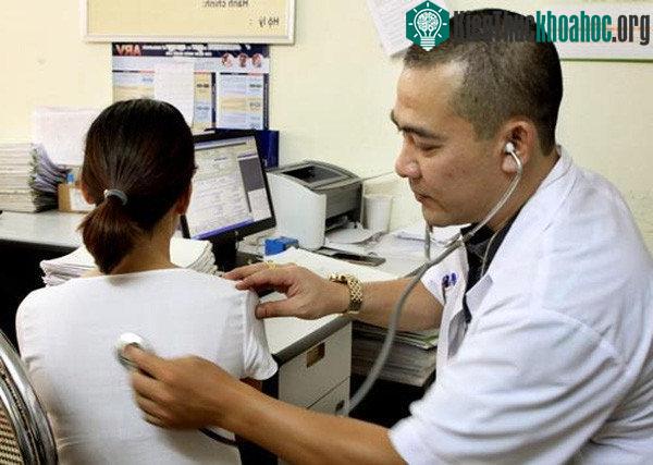 Việc sử dụng thuốc ARV đúng phác đồ sẽ giúp ngăn chặn lây nhiễm HIV qua đường tình dục. (Ảnh: Khánh Anh).