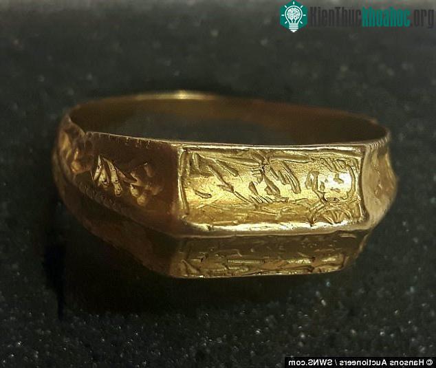 Cận cảnh chiếc nhẫn 20 carat. (Ảnh: Daily Mail).