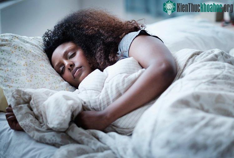 Suy nghĩ tiêu cực có thể khiến con người dễ mắc các chứng rối loạn tâm lý.