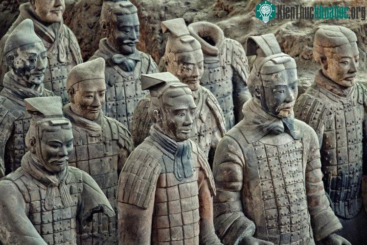 Đội quân đất nung "trấn yểm" lăng Tần Thủy Hoàng.