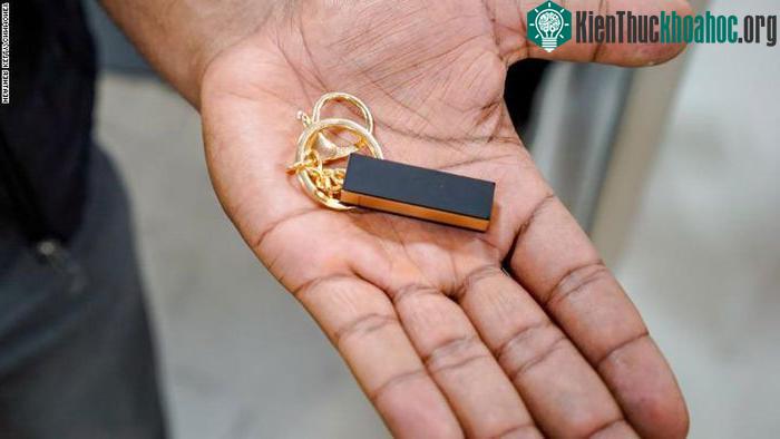 Thiết bị Allergy Amulet giúp phát hiện những thực phẩm có thể gây dị ứng - (Ảnh: CNN).