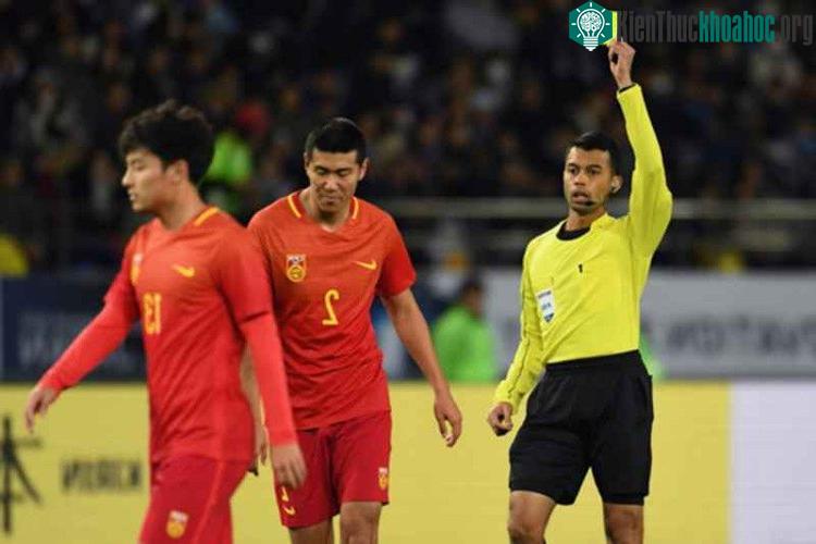 Muốn làm trọng tài, ít nhất phải đủ 14 tuổi.