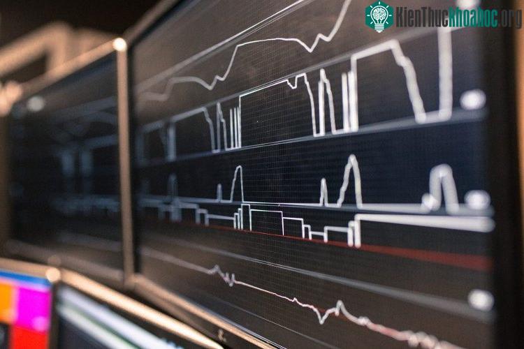 Tín hiệu sóng não và các cảnh báo cần thiết sẽ được gửi đến đội hỗ trợ - (ảnh: FORD).