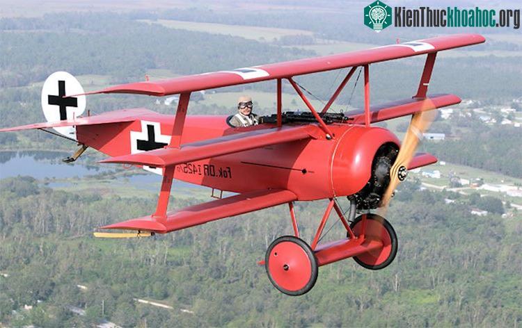 Máy bay tiêm kích 3 tầng Fokker