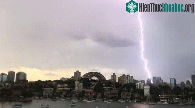 Sét đánh xuống một khu vực ở Sydney