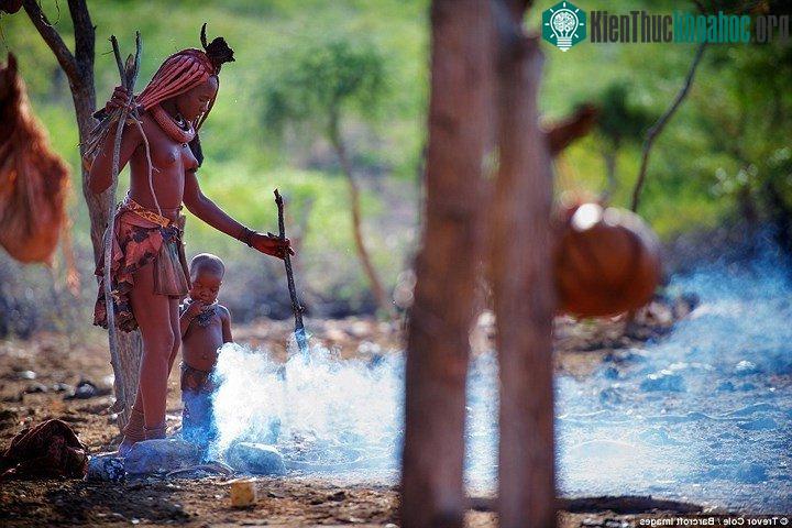 ọ sống đơn giản, làm việc cùng nhau và dễ dàng thích nghi với môi trường sống.