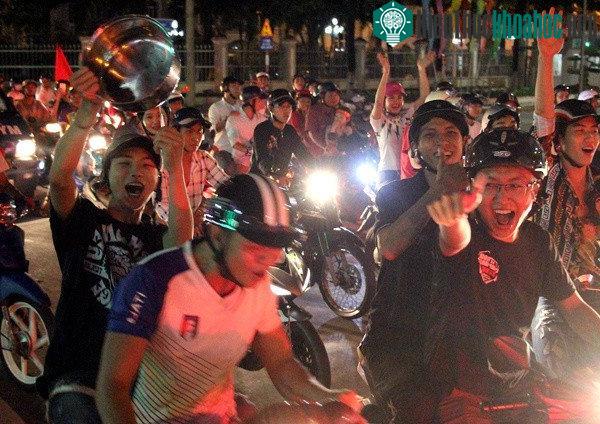 Nhiều người dùng xoong nồi cổ vũ.