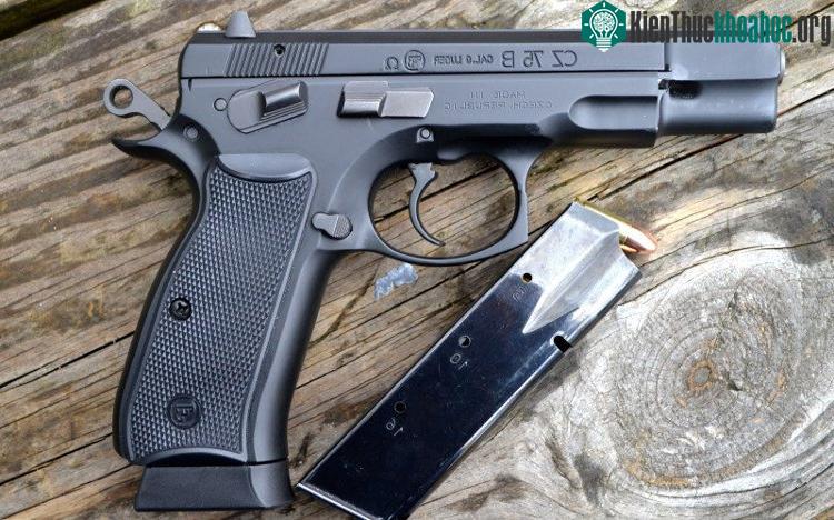 Súng ngắn CZ 75B.