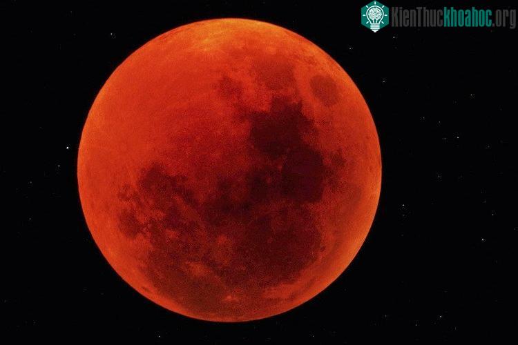 Nguyệt thực toàn phần ngày 31/1 là một trong hai nguyệt thực Việt Nam có thể quan sát trong năm 2018. Lần tiếp theo là ngày 27/7. (Ảnh minh họa: Space).