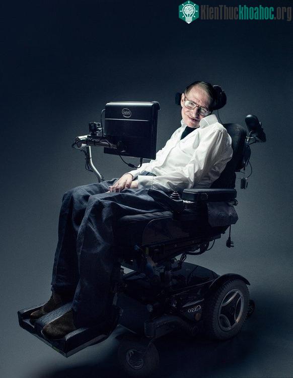 Intel trở thành nhà cung cấp máy tính và nhận trách nhiệm hỗ trợ kỹ thuật cho cuộc sống của Hawking.