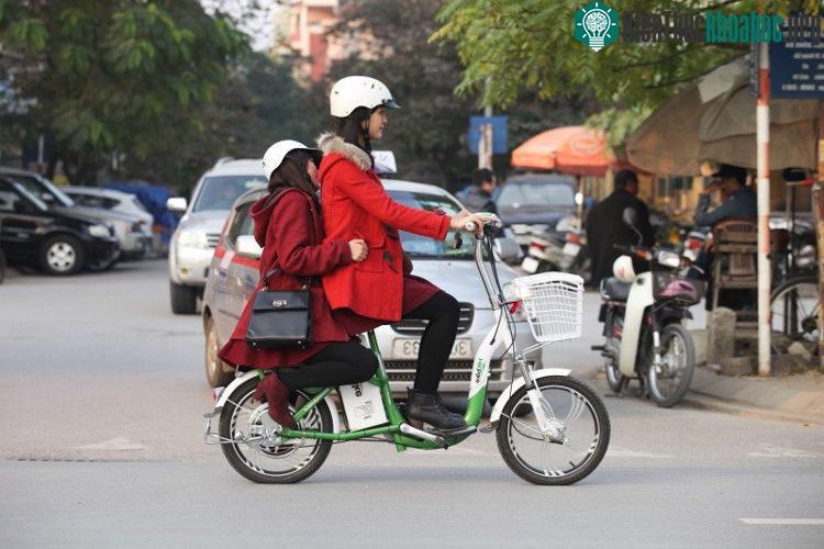 Xe đạp điện chỉ nên đi với vận tốc tối đa 25km một giờ.