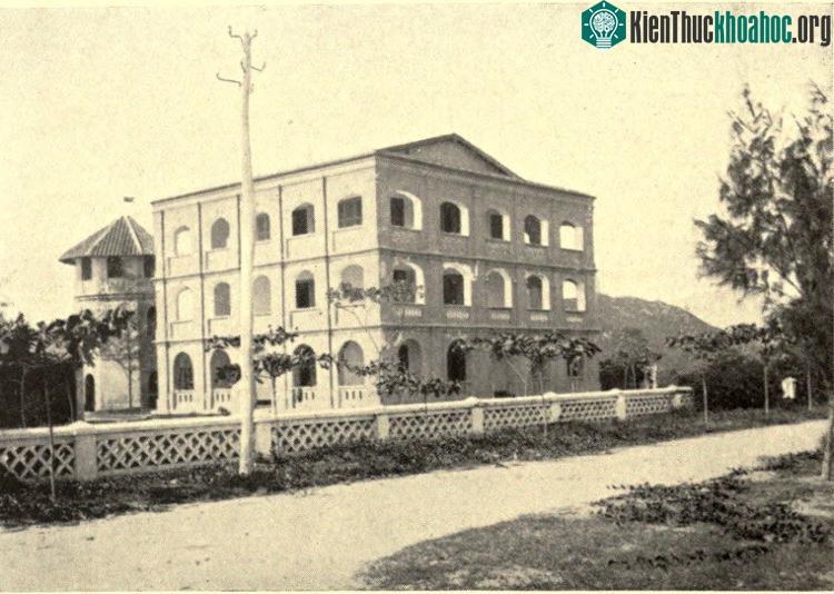 "Lô cốt" ở xóm Cồn, Nha Trang - nơi Yersin sinh sống.