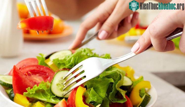 Ăn uống lành mạnh sẽ giúp bạn phòng tránh cao huyết áp.
