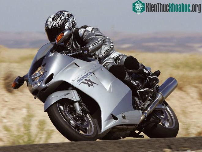 Honda CBR 1100XX Blackbird.