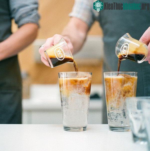 Đây là món đồ uống hoàn hảo cho một ngày mùa hè ở Thụy Điển. (Ảnh: alltomkaffe).
