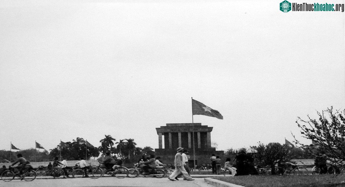 Lăng Bác mùa xuân năm Quý Hợi 1983.