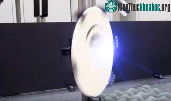 Hình ảnh về loại vũ khí laser có khả năng tạo ra giọng nói khiến kẻ thù khiếp sợ của Mỹ.