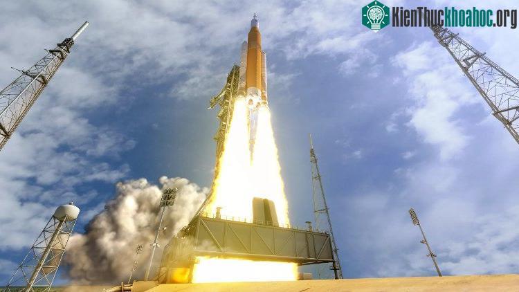 Hệ thống phóng tên lửa đẩy của NASA ở Trung tâm Vũ trụ Kennedy, Florida. (Ảnh: NASA).