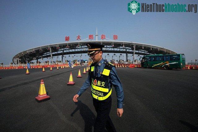 cầu Cầu bắc ngang biển Hongkong - Châu Hải - Macau