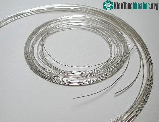 Dây dẫn điện bằng bạc - (Ảnh: Bukalapak).
