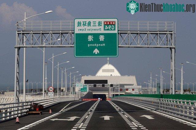 Theo dự kiến thì cây cầu này sẽ được khánh thành và có thể phục vụ người dân trong khoảng... 120 năm.