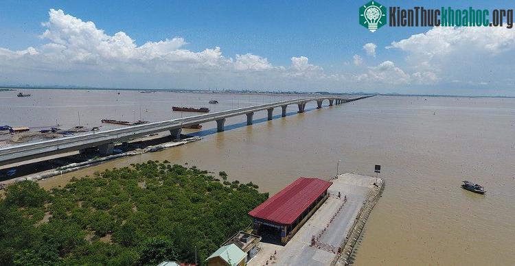 Cầu vượt biển Tân Vũ-Lạch Huyện