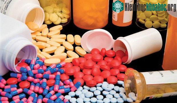 Tuyệt đối không được uống thuốc kháng sinh tùy tiện.