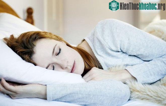 Bán cầu não phải là bán cầu dễ tạo ra kí ức ảo hơn bán cầu não trái.