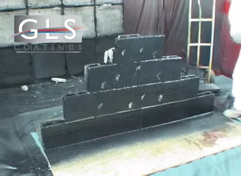 Đây là Polyurea khi được xịt lên tường. Rất có triển vọng đấy chứ?