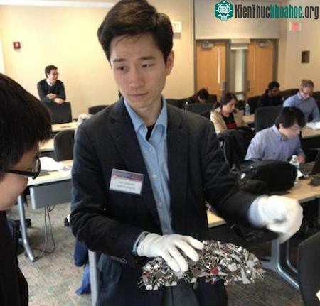 Tomohiro Tacho và tác phẩm của anh.