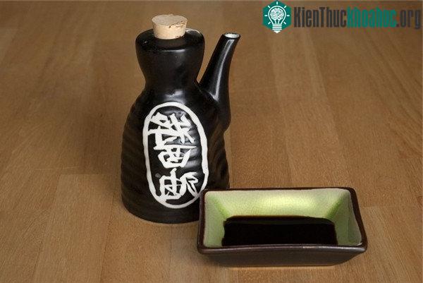 Người Trung Quốc và Nhật Bản hiện tại dùng nhiều nước tương, nhưng không có nghĩa họ không còn dùng nước mắm nữa.