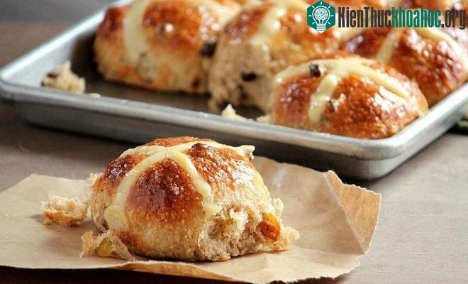 Hot cross buns