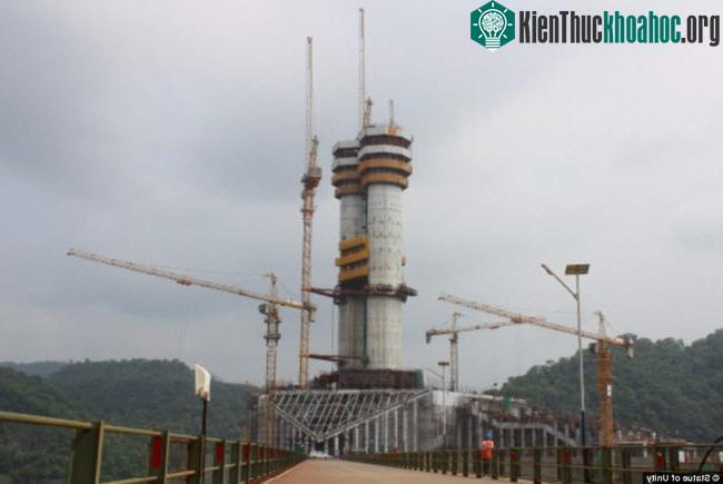 Công trình tượng Statue of Unity cũng có một triển lãm tranh ở độ cao 152m.