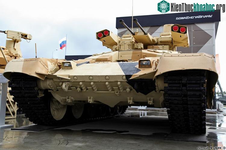 Pháo 2A42 có tốc độ bắn 800 viên/phút, phạm vi tiêu diệt mục tiêu 4.000m.