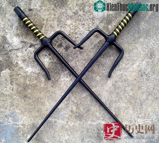 Bút Giá Xoa được biết tới là "khắc tinh sinh mạng" của võ sĩ đạo Nhật Bản. (Ảnh: Nguồn Internet).