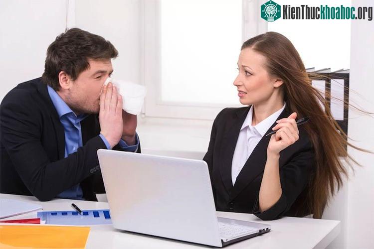 Tốc độ hắt hơi nhanh hơn mô tô