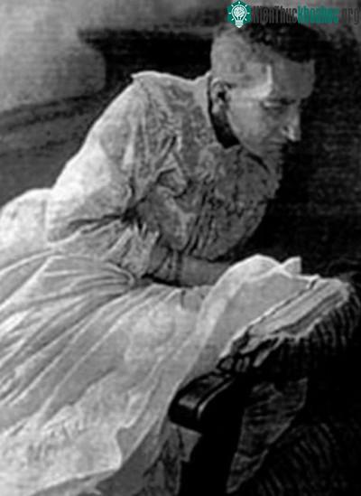 Blanche mãi mãi không thể chữa lành tổn thương về tinh thần.