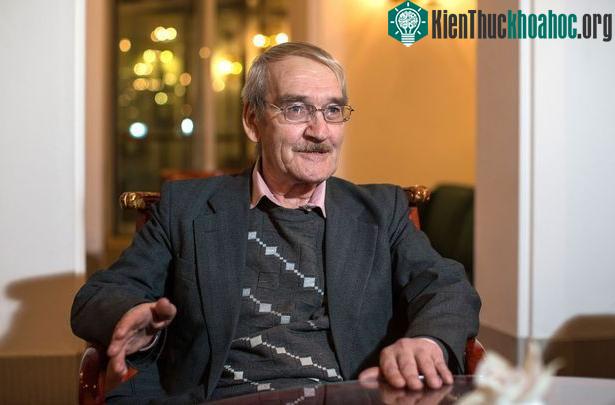 Đến năm 1990, toàn thể công chúng mới biết về hành động anh hùng của Stanislav Petrov