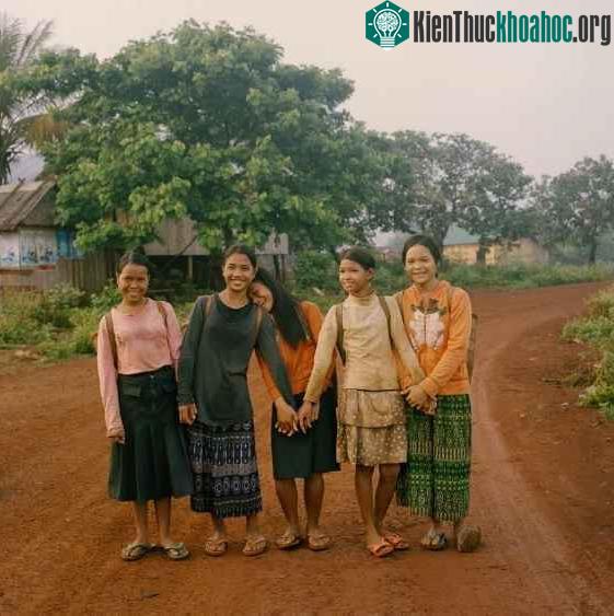 Nang Chan nói các cô gái Kreung rất mạnh mẽ.