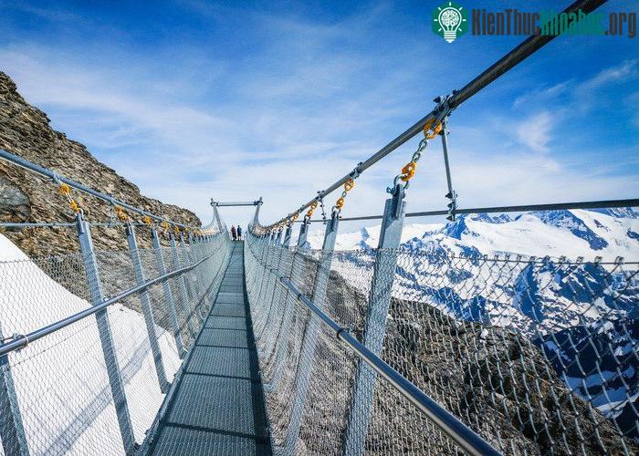 Titlis Cliff Walk, Engelberg, Thụy Sĩ