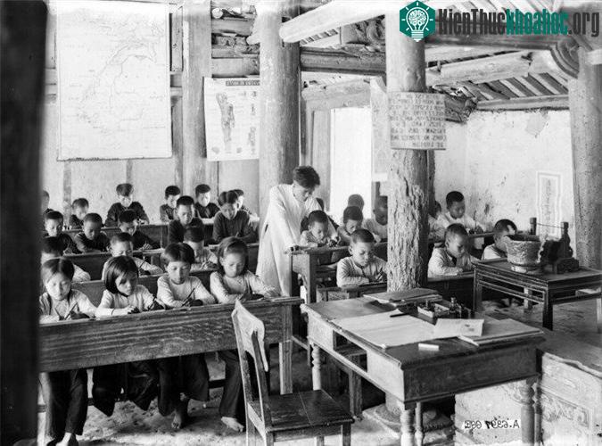 Lớp học tiếng Pháp của trường tiểu học Liên Thượng.