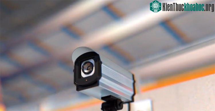 VAR được kỳ vọng sẽ giúp các trận đấu trở nên công bằng và minh bạch hơn.