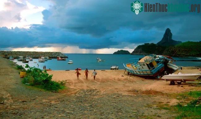 Hòn đảo nhỏ Fernando de Noronha