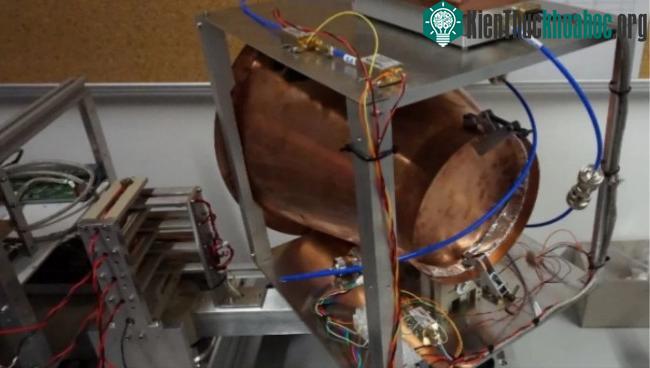 Động cơ EM Drive của Đức.