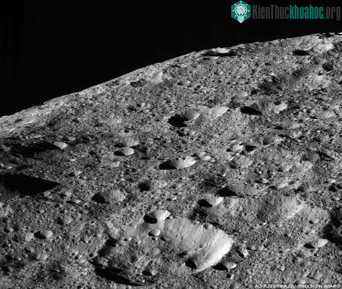 Những hố núi lửa trên bề mặt Ceres