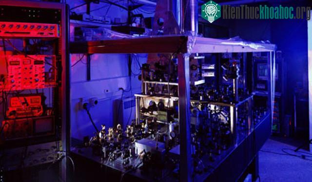 Đồng hồ NIST-F1 đảm nhiệm việc đo lường thời gian thực ở Mỹ hiện nay, là một trong những đồng hồ chính xác nhất thế giới. (Ảnh: NIST).