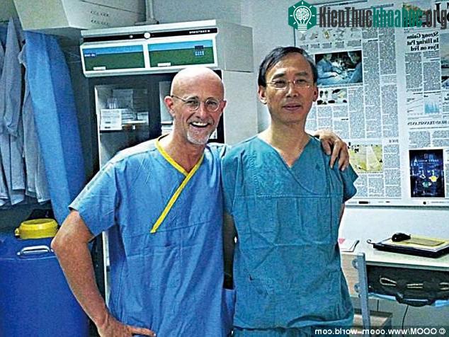 Bác sĩ Ren tự tin sẽ ghép đầu thành công.