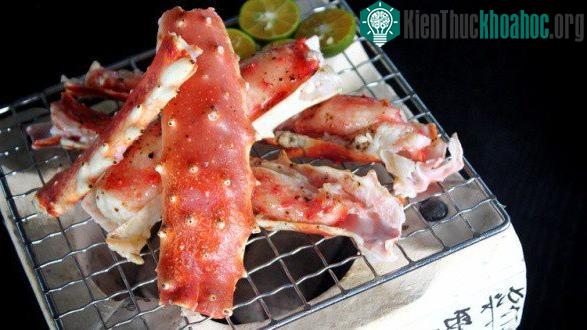 Thịt cua hoàng đế thơm ngon, bổ dưỡng.